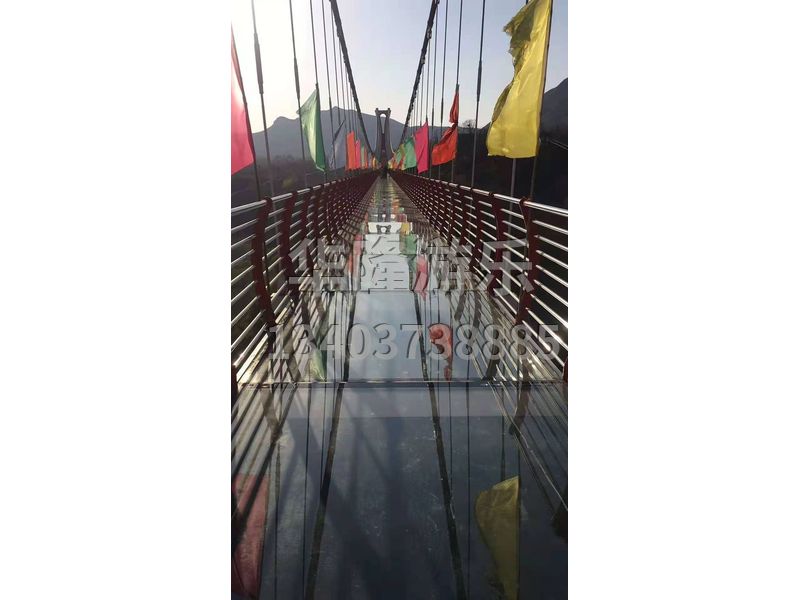 济南280米玻璃桥